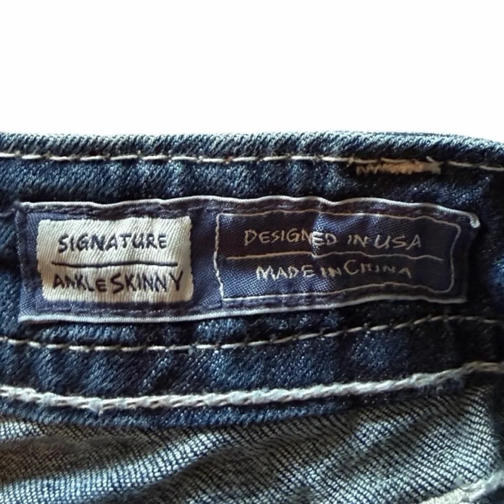 Miss Me Signature Womens Size 25 Blue Low Rise Light Wash Ankle Skinny Jeans‎